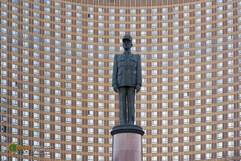 Памятник гостиницы