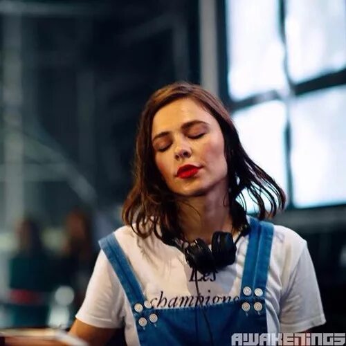 Nina kraviz skyscrapers hi lo remix