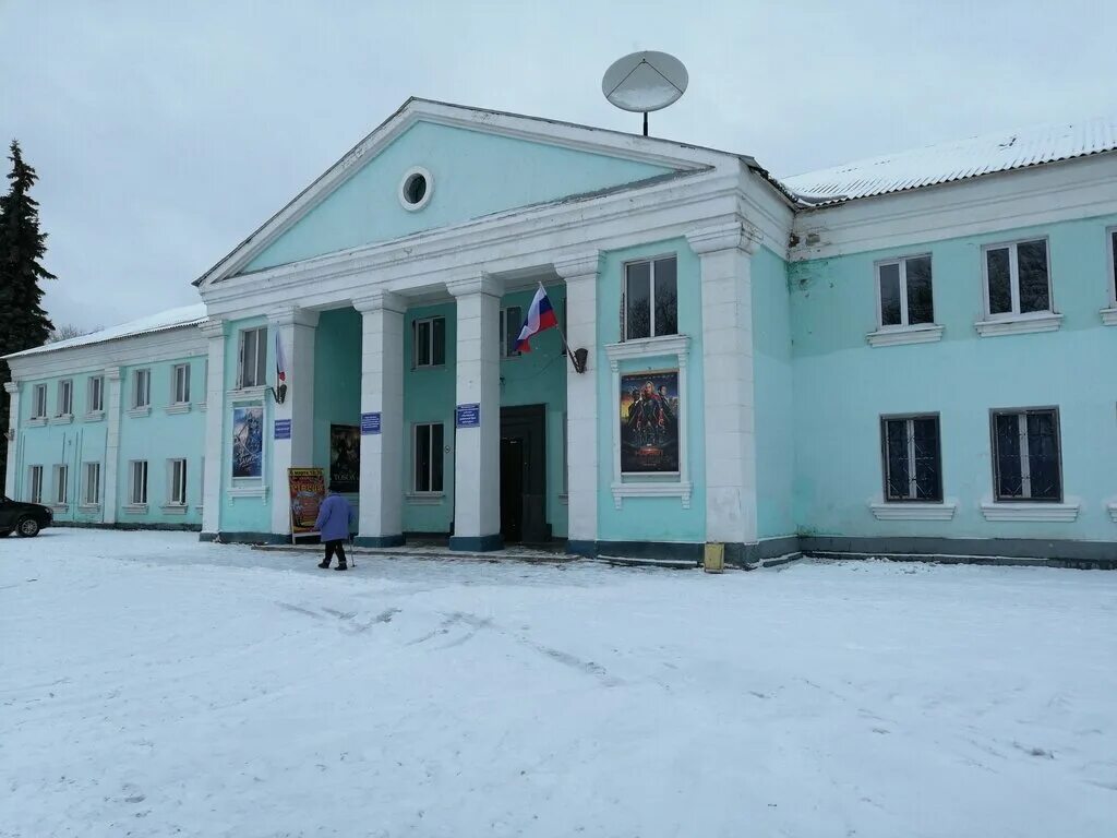 Жд вокзал льгов киевский. Комсомольская льгов. Льгов курская область. Льгов кинотеатр. Льгов город.