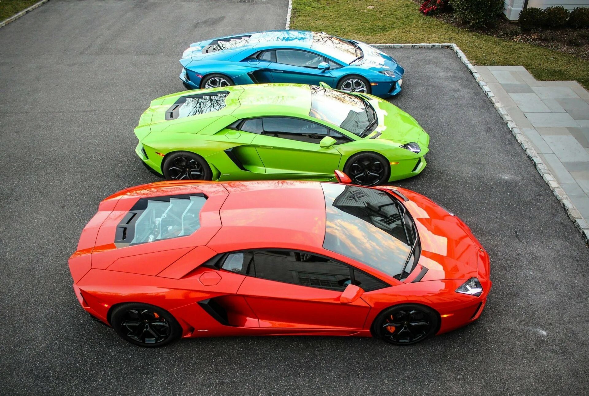 Машин маш 3. Lamborghini Aventador lp700-4 красный. Lamborghini Aventador lp700-4 гоночная. Lamborghini Aventador lp700 Blue. Lamborghini Aventador Green.