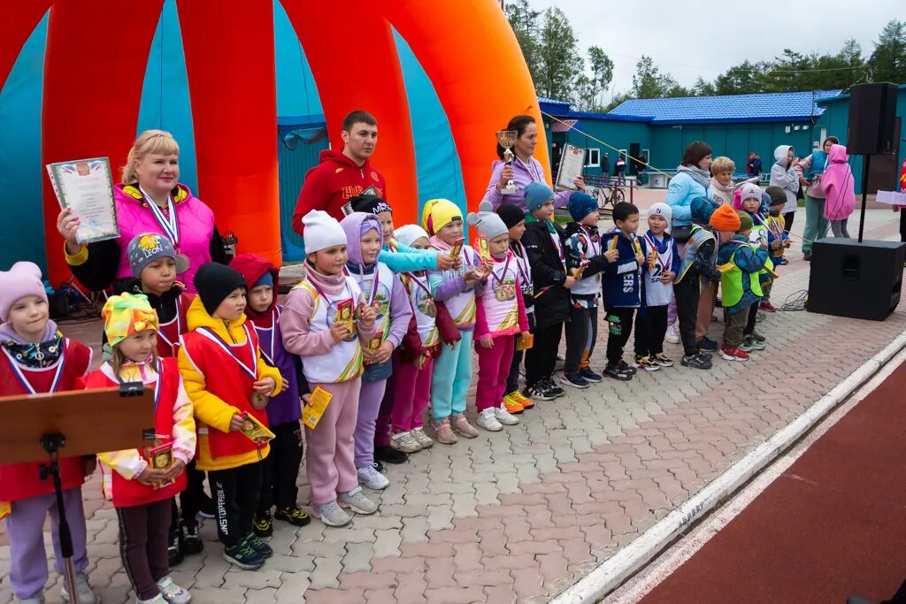 Ноглики новая школа. Дкж шарья. Школа гимназия ноглики. Ноглики дети ин фалиды. Районный центр досуг.