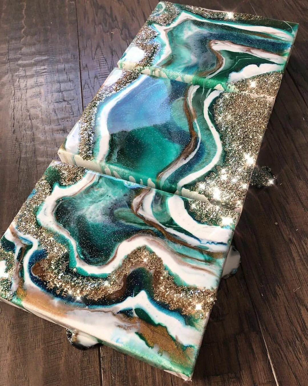 Кровать из эпоксидной смолы. Перегородка из эпоксидной смолы. Панель смола. Панель смола. Панели из эпоксидной смолы.