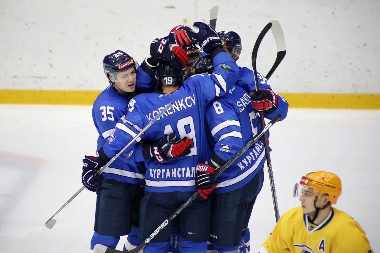 хоккей первенство вхл. зауралье хк ледовый. хоккейный клуб зауралье вхл. сувенирная продукция хк зауралье. зауралье хоккейный.