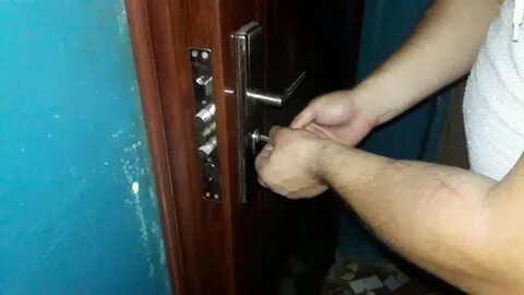 Как открыть входную железную дверь без ключа