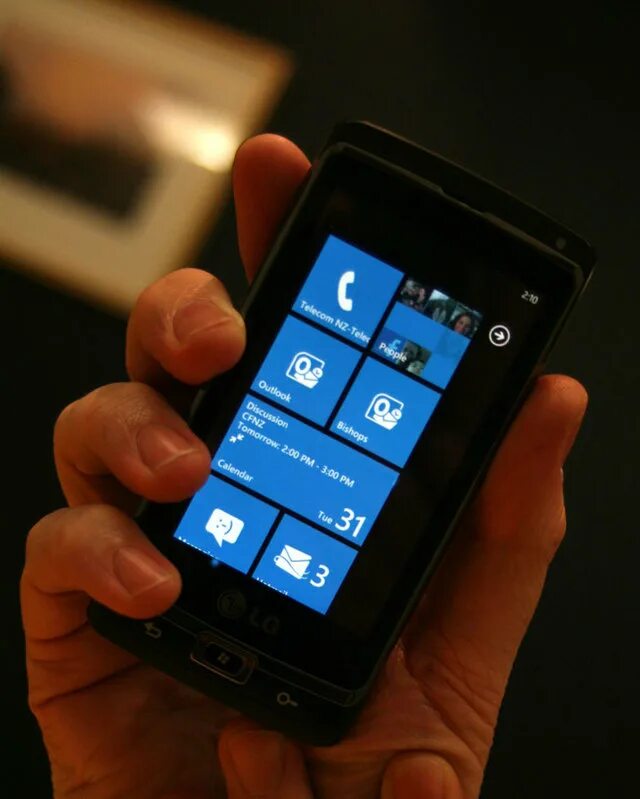 На телефоне 7 часть. Windows Phone 7. Samsung Windows Phone 7.5. Windows Phone 2010. Windows Phone 7.1.