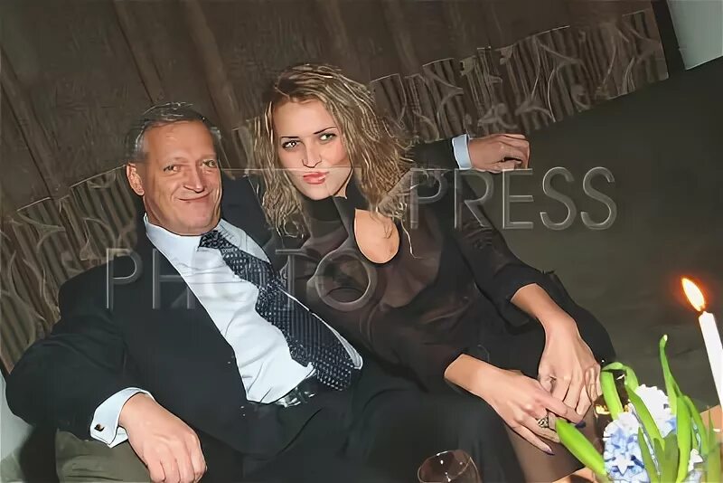 Евгений Болдин показал шестимесячную дочку - Экспресс газета