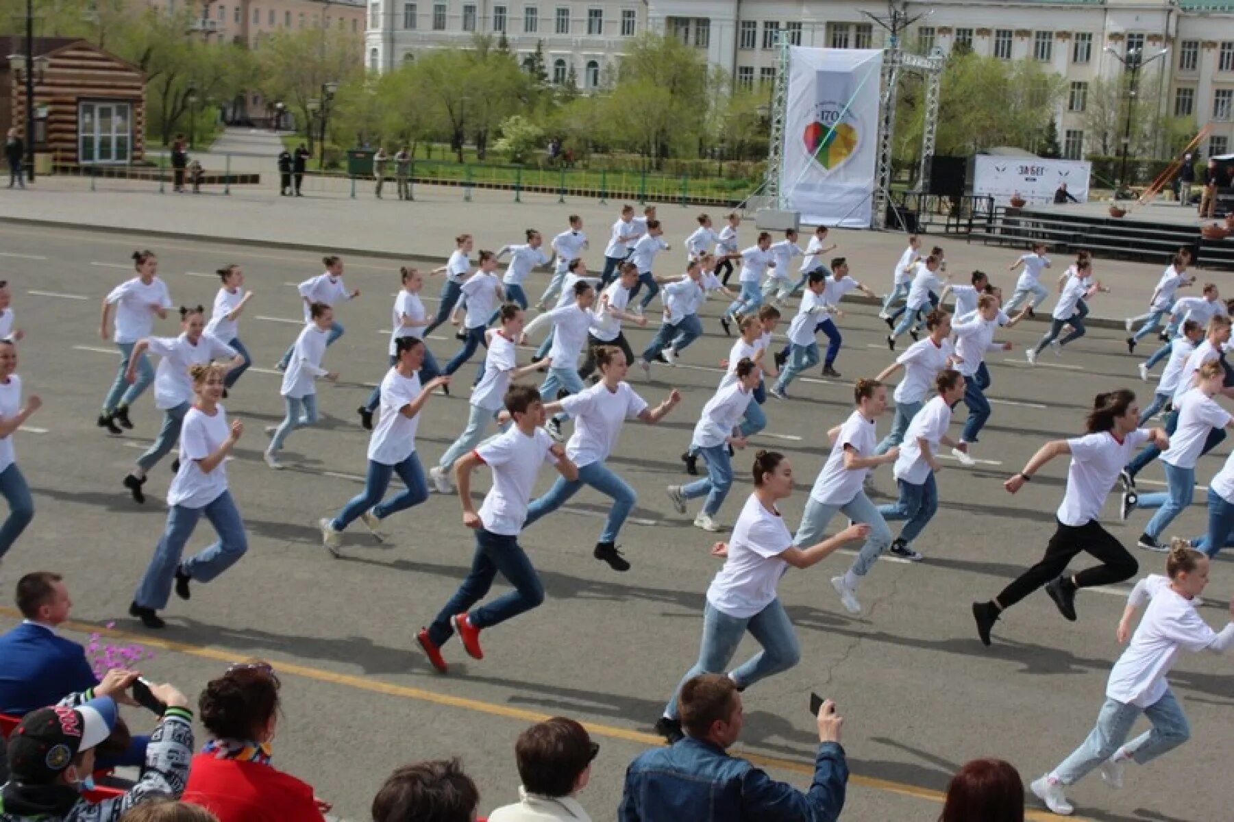 Мероприятие на площади ленина сегодня. Чита город 2022. Площадь имени Ленина Чита. День города Чита 2021. День города читы.