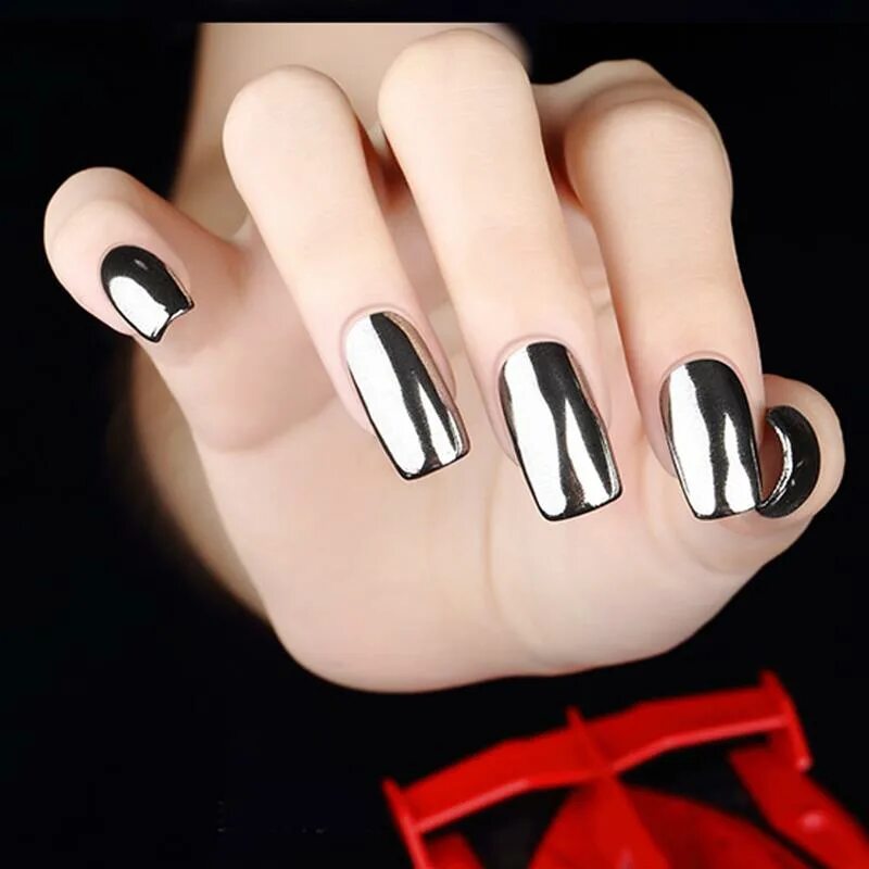 маникюр темный голографический. гель лак металлик. черный голографический маникюр. черный маникюр со светоотражающим лаком. чёрный светоотражающий гель лак маникюр.