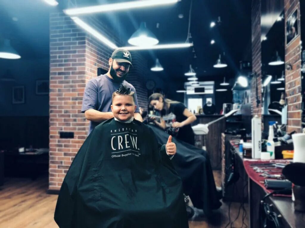 Barbershop тейково. Барбершоп Бузулук 2 микрорайон. Хост Воскресенск барбершоп. Барбершоп Кинешма. Borodach барбершоп Дубай.