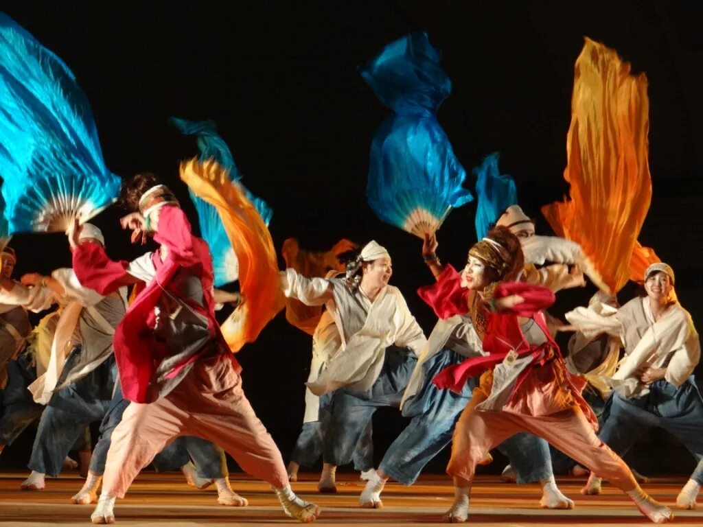 29 международный день танца. Праздник танца. 29 Апреля Всемирный день танца. Международные танцы. Фестиваль Международный день танца.
