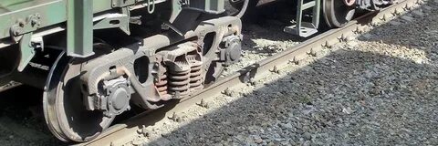 Почему сходят с рельс