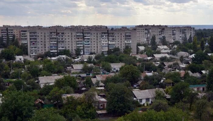 Копер шахтный. Комсомолец горловка. Шахтный двор. Копер шахты юнком. Шахта 1/2 енакиево.