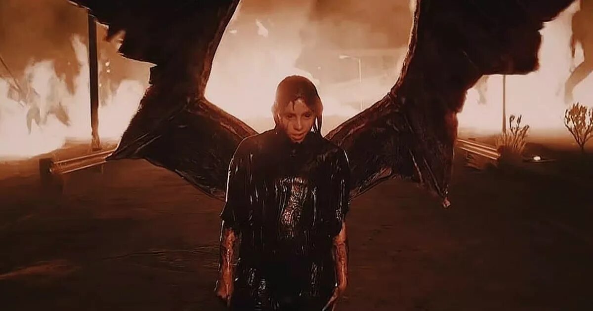 Билли айлиш all the good. Билли айлиш all the good girls go to hell. билли айлиш люцифер. билли айлиш с крыльями. хорошие девочки попадают в ад.