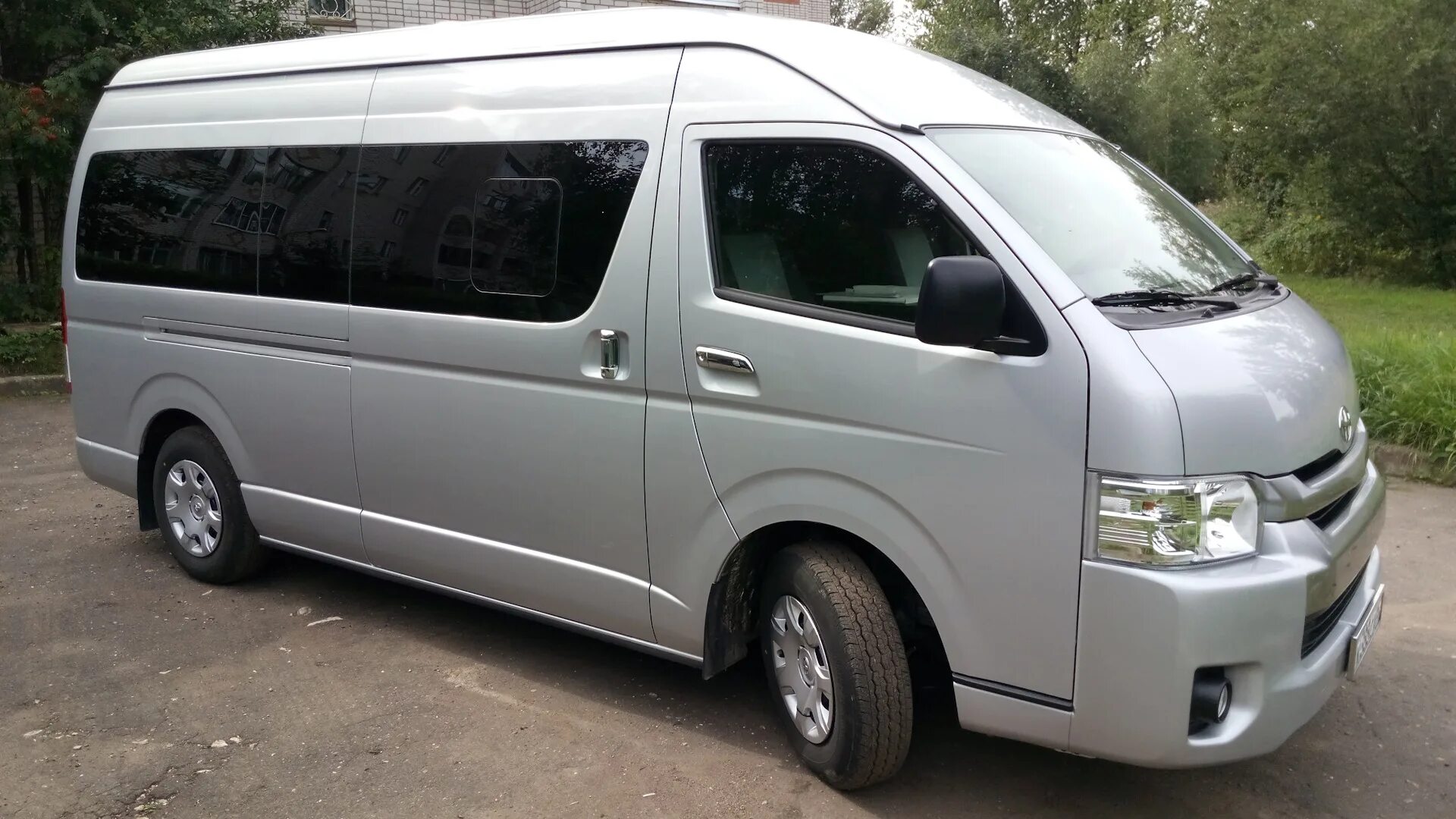 Высокий микроавтобус тойота. Тойота хайс айс сколько мест. Минивэн toyota hiace 11. 4 mt, 1999. 4 mt, 1999.