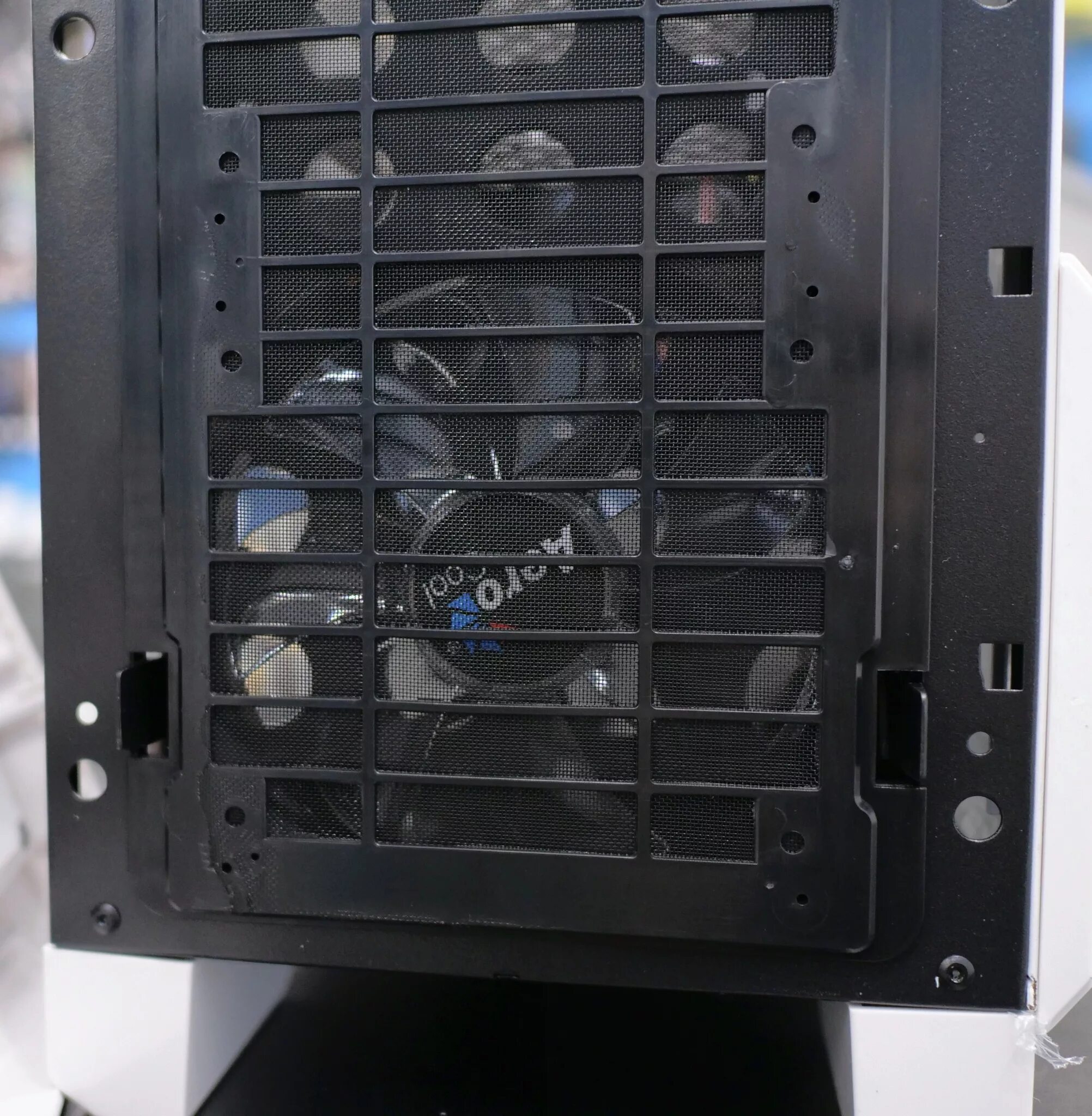 AEROCOOL Quartz Red пылевой фильтр. Передняя панель для корпуса AEROCOOL. Блок питания в корпусе ПК пылевой фильтр. Корпус для ПК AEROCOOL С фильтром. Корпус с пылевым фильтром