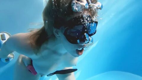 Breath play underwater
