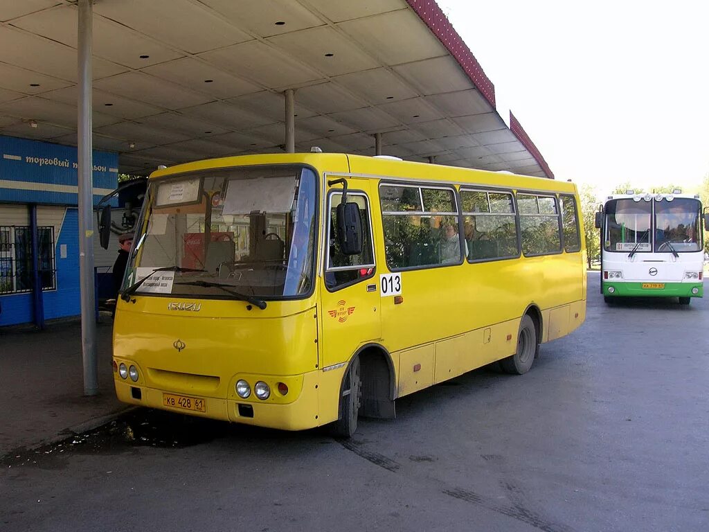 Ростов новочеркасск 350 автобуса. Автовокзал Новочеркасск. Автобус Новочеркасск.