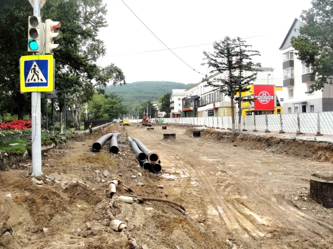 Строение дороги коммунистический проспект южно сахалинска. Южно сахалинск закрыли. Погодные условия фото хатоалееие. В южно-сахалинске капитальный ремонт дорог. Дзержинского 35 южно-сахалинск.