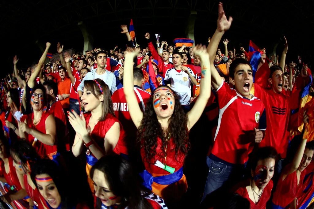 Armenian football fans. Armenian football fans. Briasco футболист. Armenian football fans. Болельщики сборной армении.