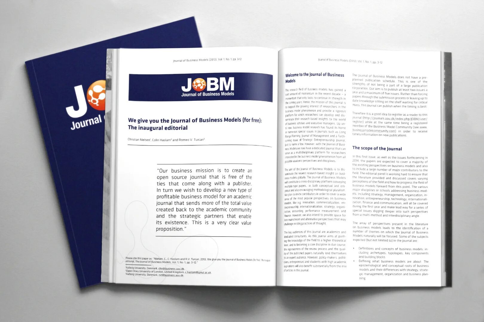 Graphic journal. Дизайн журнала. медицинский журнал. academic journal. business journal design.