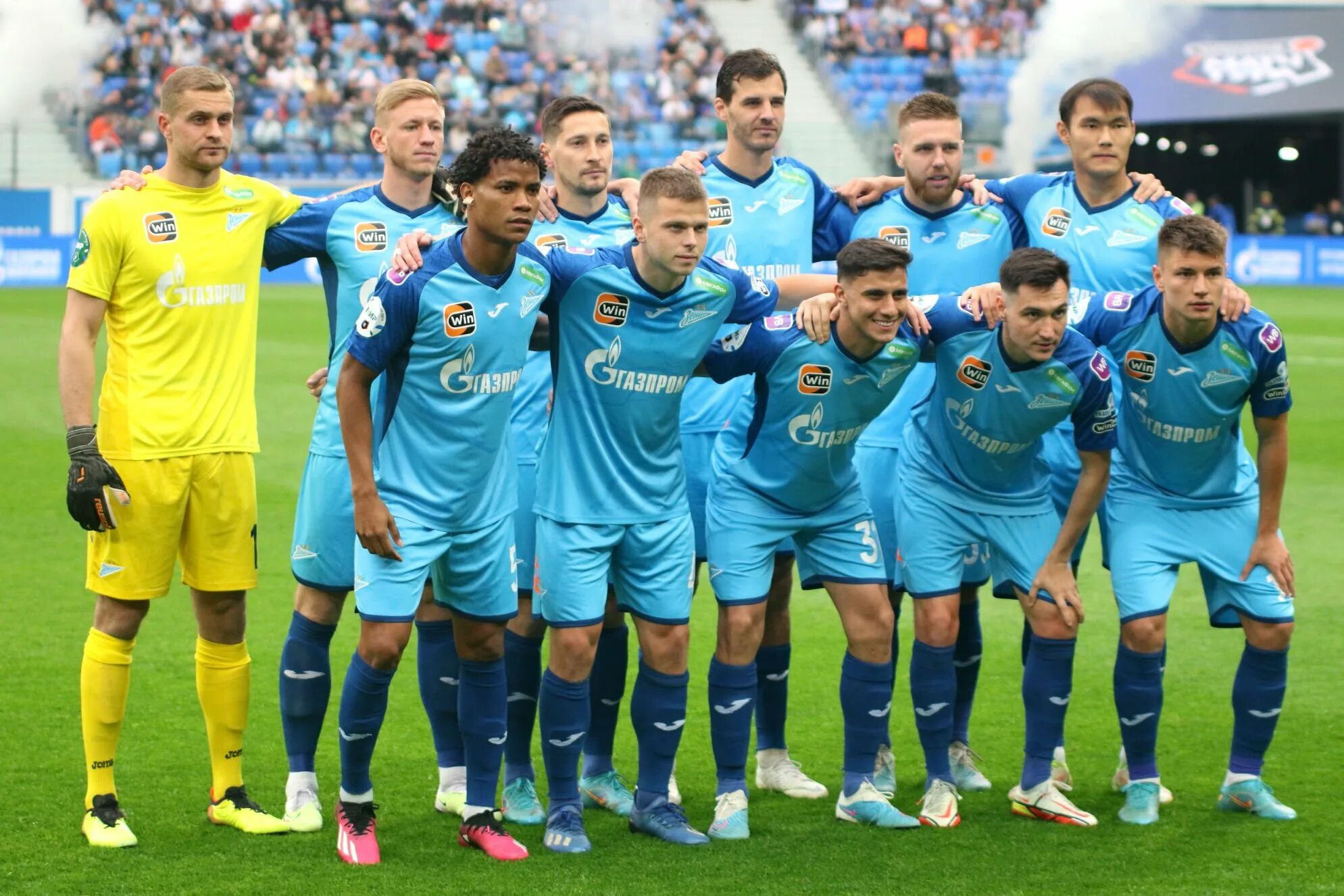 матчи зенита. вильмар барриос зенит. фк зенит. адамов зенит 2022. футбольный матч в оренбурге.