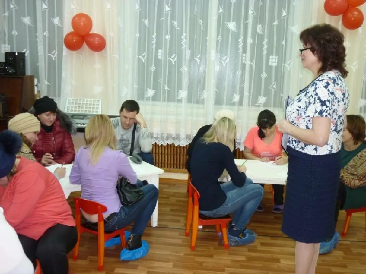 Собрание в средней группе в середине. Родительское собрание в старшей группе. Собрание в старшей группе. Родительское собрание фотоотчет. Собрание родителей и детей старшая группа.