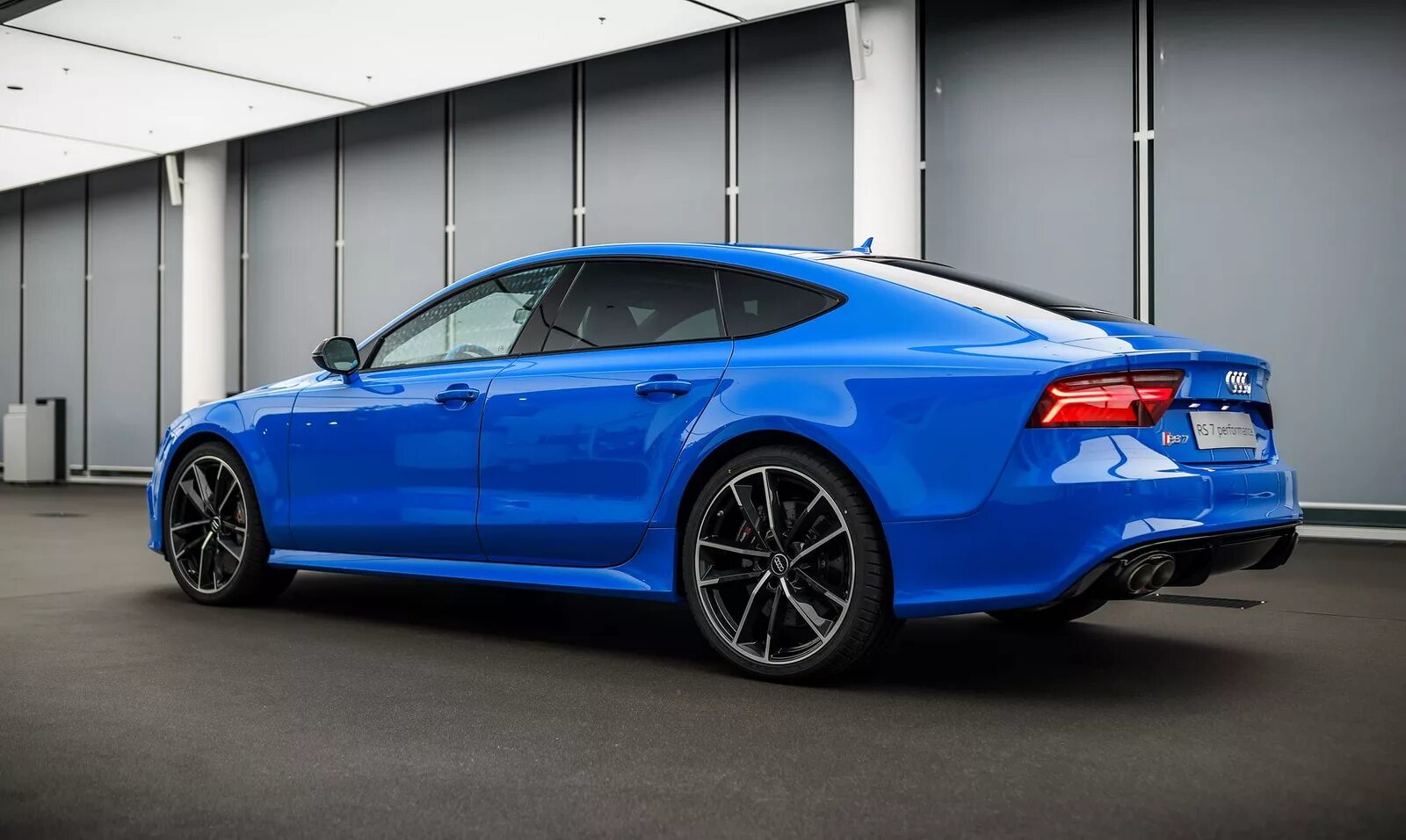 Цвет рс. Audi rs7 Blue. Ауди rs7 голубая. Audi rs7 2022 синяя. Audi rs7 Performance 2022.