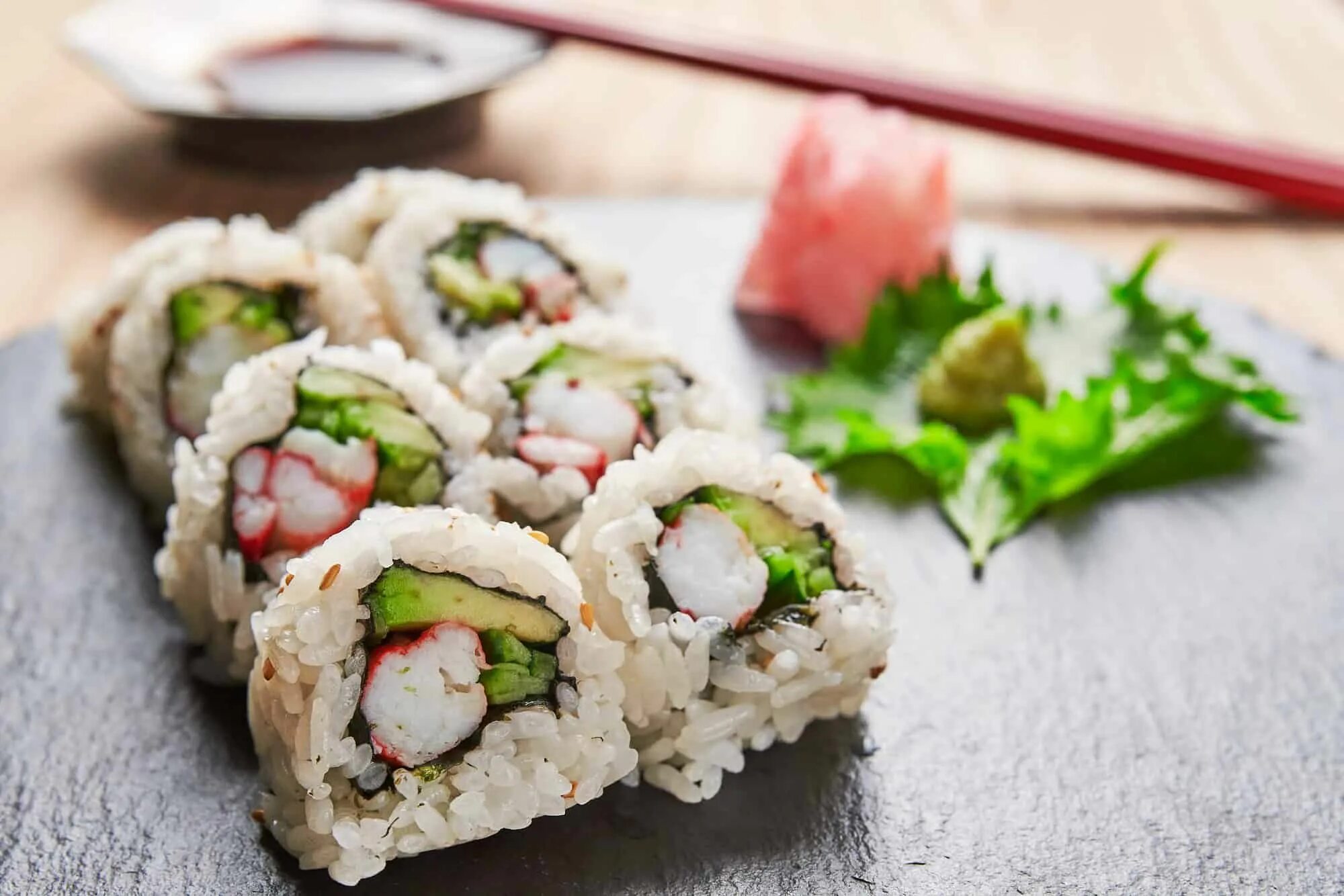 I roll. Урамаки Калифорния. Калифорния роллы. Гоама урамаки. Sushi Rice California.