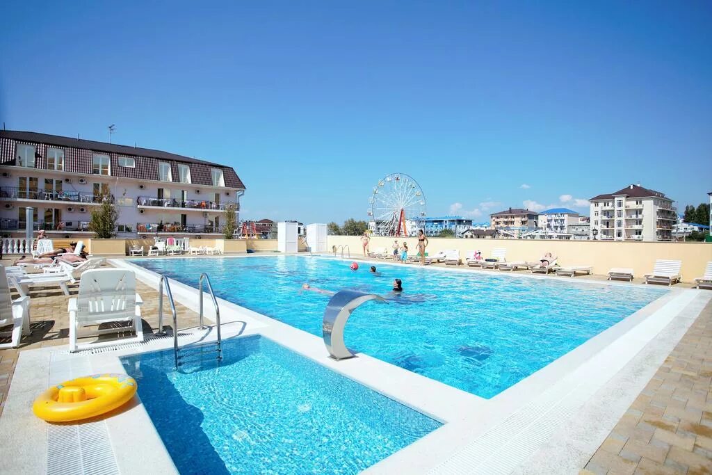 Aurum family resort spa 4 благовещенская. Majestic by alean 4 анапа. Парк-отель анапа 3. Отель фиолето фэмили резорт анапа. Анапа 4 июля 2024.