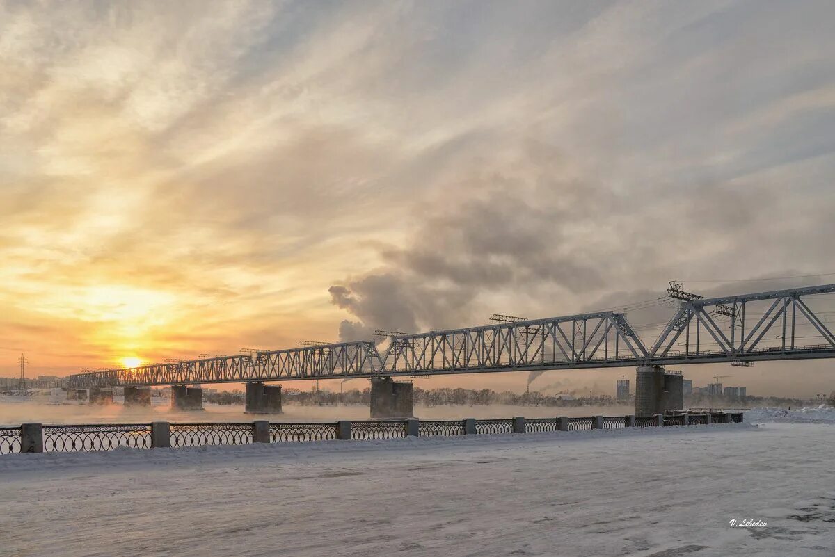 Железнодорожный мост через Обь. Железнодорожный мост через Обь Новосибирск. Первый мост в Новосибирске. Первый ЖД мост в Новосибирске. Обь жд