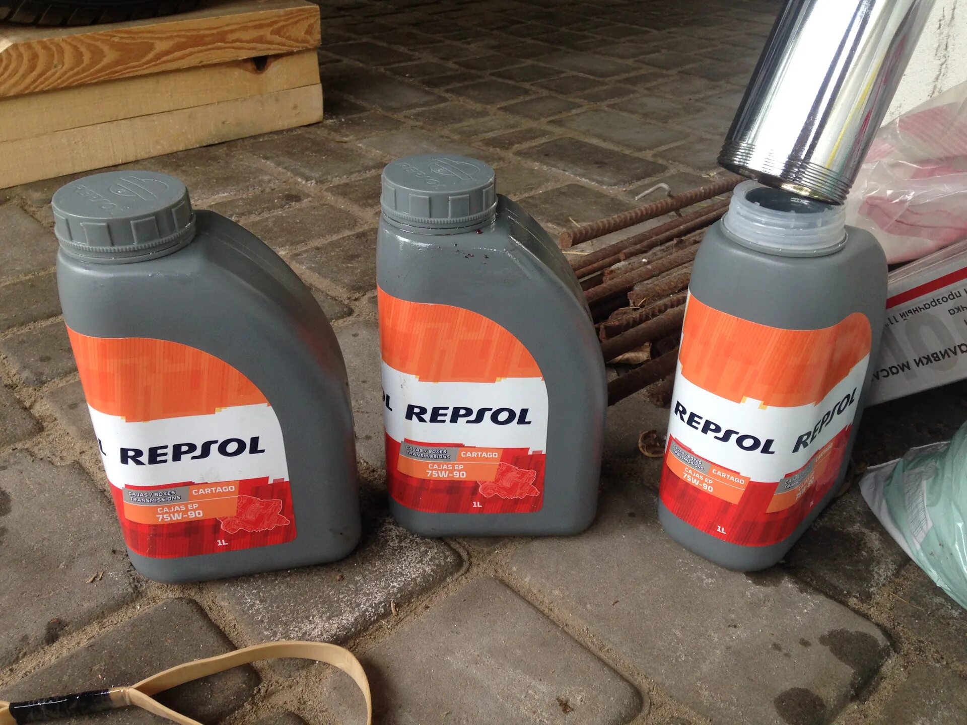 Масло акпп джимни. Масло КПП Repsol 75w90 Cartago cajas Ep gl-4 1 л. Suzuki 90 масло в редуктор. Репсол 75w90. Масло в мосты Сузуки Джимни.