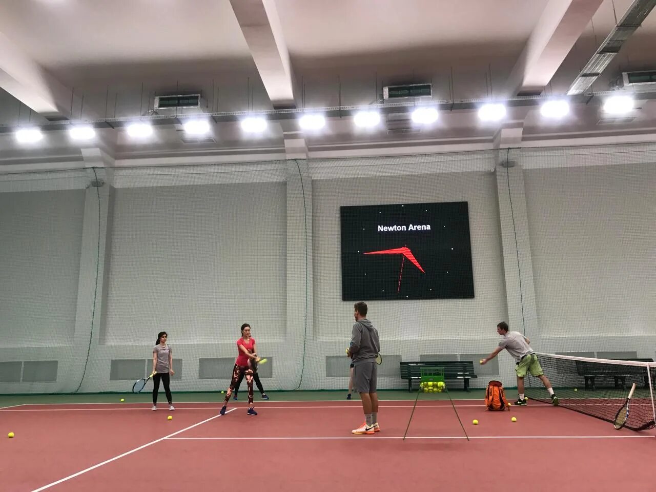 Ньютон арена москва настольный теннис. Ньютон арена москва. Ньютон арена москва. Арена нагатинская. Newton arena нагатинская.
