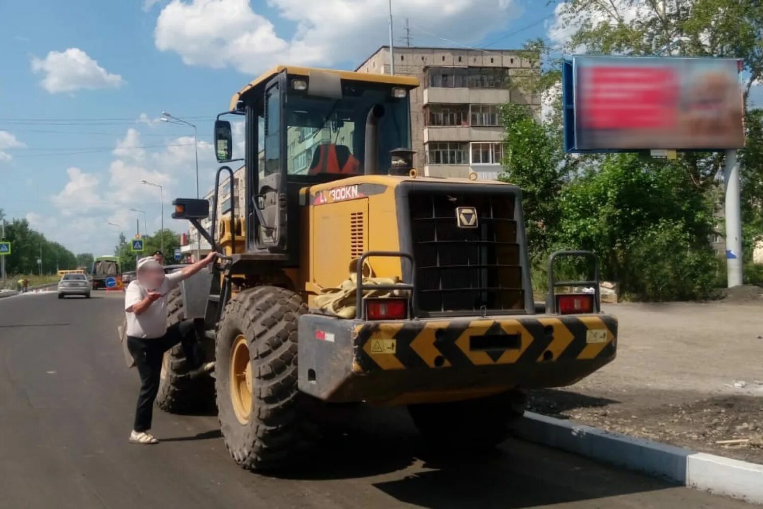 Арестованные спецтехника. Арестованные строительная техника. арест спецтехники. арестованное строительная техника на реализации. спецтехника банка.