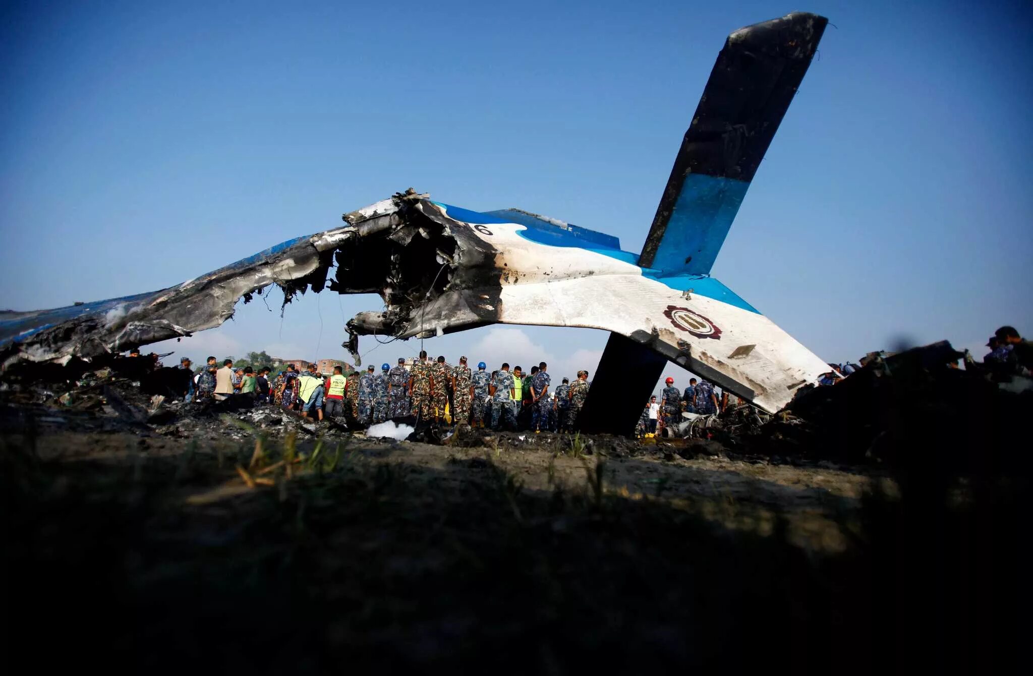 Авиакатастрофы столкновение. Взрыв Boeing 747 над Локерби. Авиакатастрофа в воздухе.