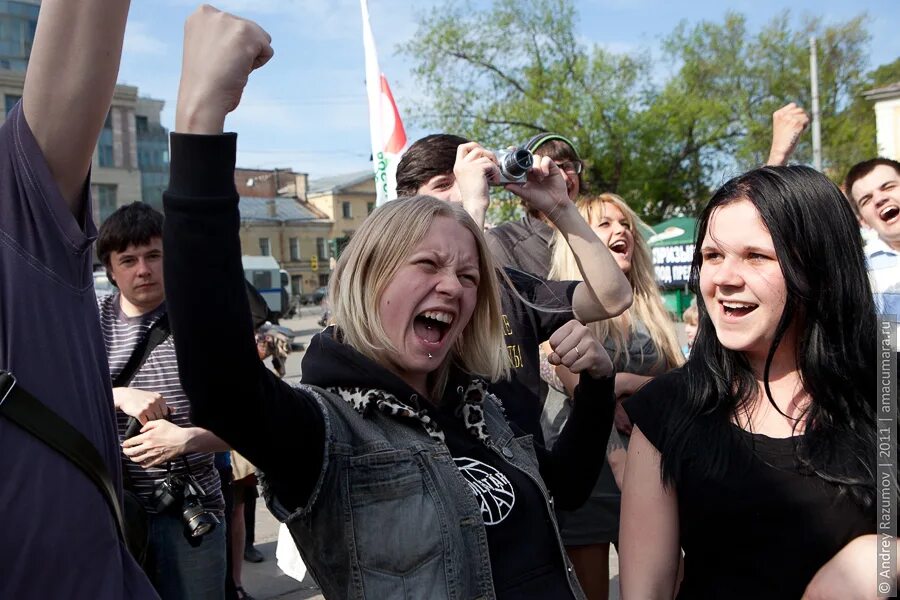 Митинг нет войне. Нет войне митинг в Москве. Страна которой нет митинг. Фото девушек на митинге нет войне. Чикаго митинг нет войне русское сообщество.