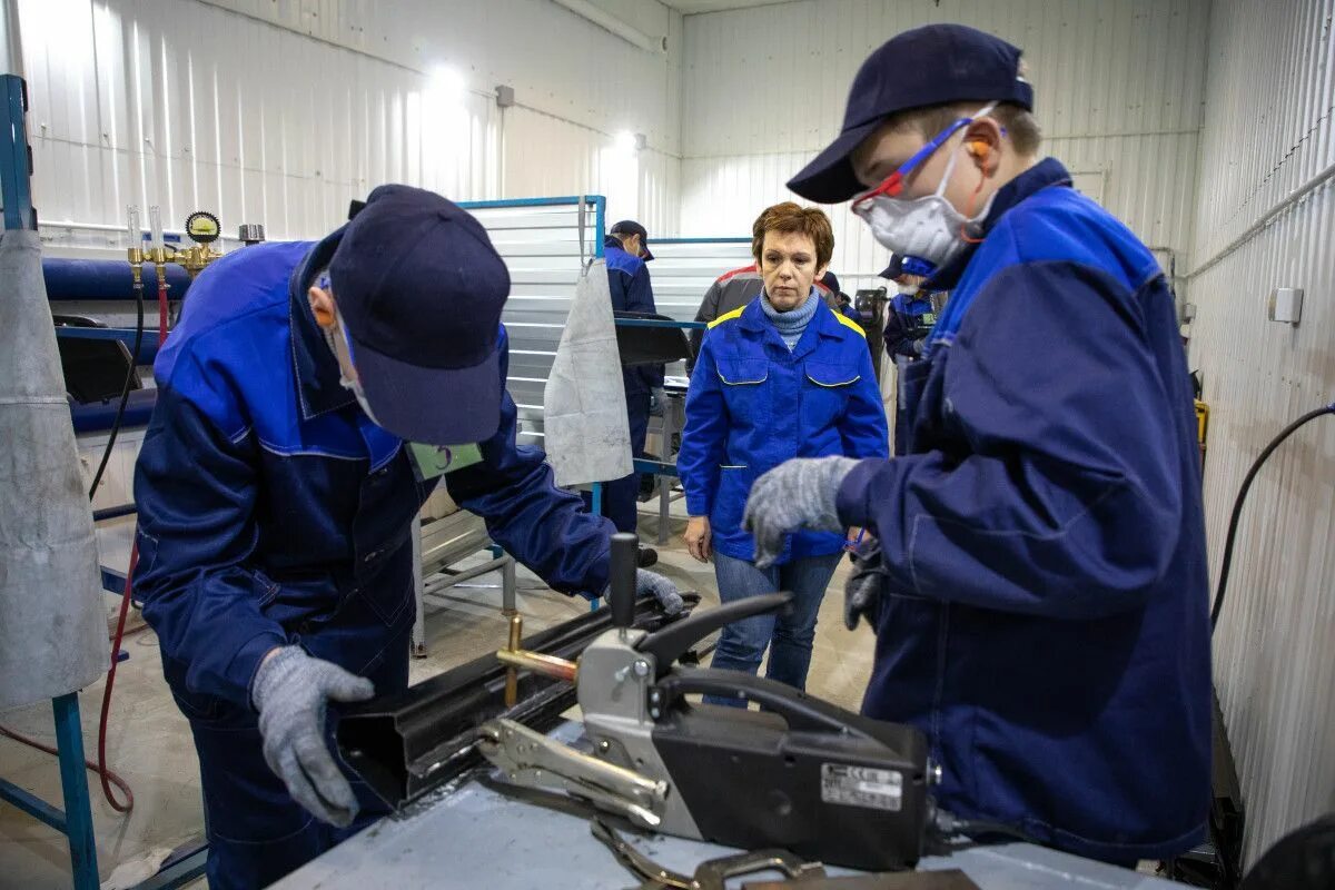 WORLDSKILLS автомеханик. Чемпионат Ворлдскиллс автомеханик. Петрозаводский базовый медицинский колледж молодые профессионалы. Ульяновск Ворлдскиллс 2023 автомеханик. Автотранспортный техникум петрозаводск сайт