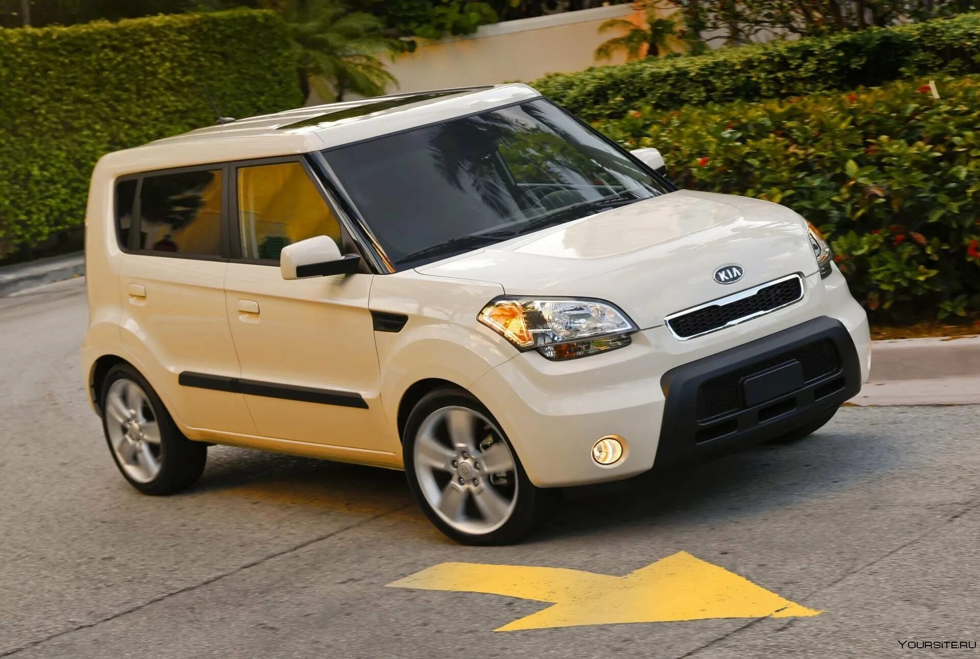 Киа квадратная. Kia Soul. Kia Soul 2011. Квадратная Киа соул. Киа соул 2005.