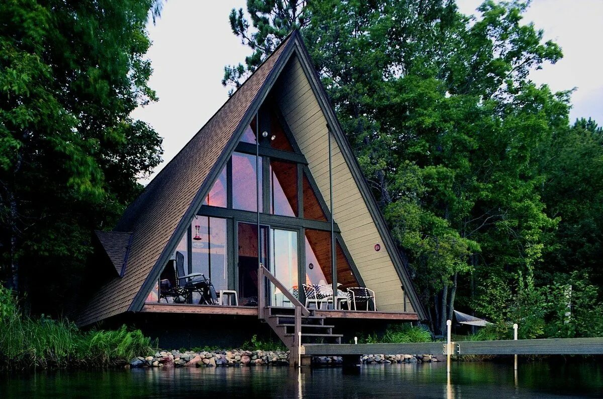 Как называется дом крыша. Хижина, сша экодом. дом a-frame (дом шалаш). дом шалаш а frame house.. барнхаус шалаш.