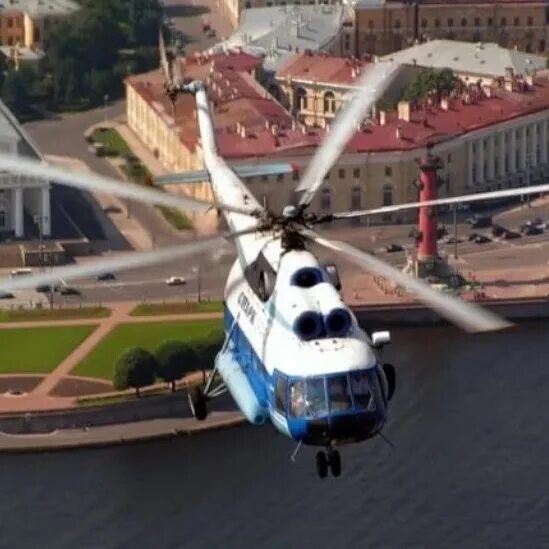 Вертолеты над санкт петербургом. Полет на вертолете. Полёт на вертолёте СПБ. Полет над Санкт Петербургом. Полет на вертолете над Питером.