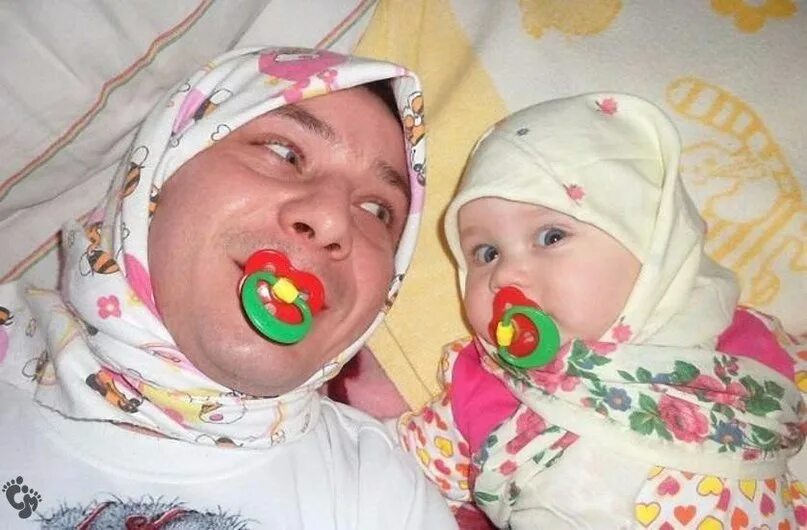 Папа вам ее мама. Дважды дедушка. Папа вам не мама. Чисто дед. Папа вам не мама.