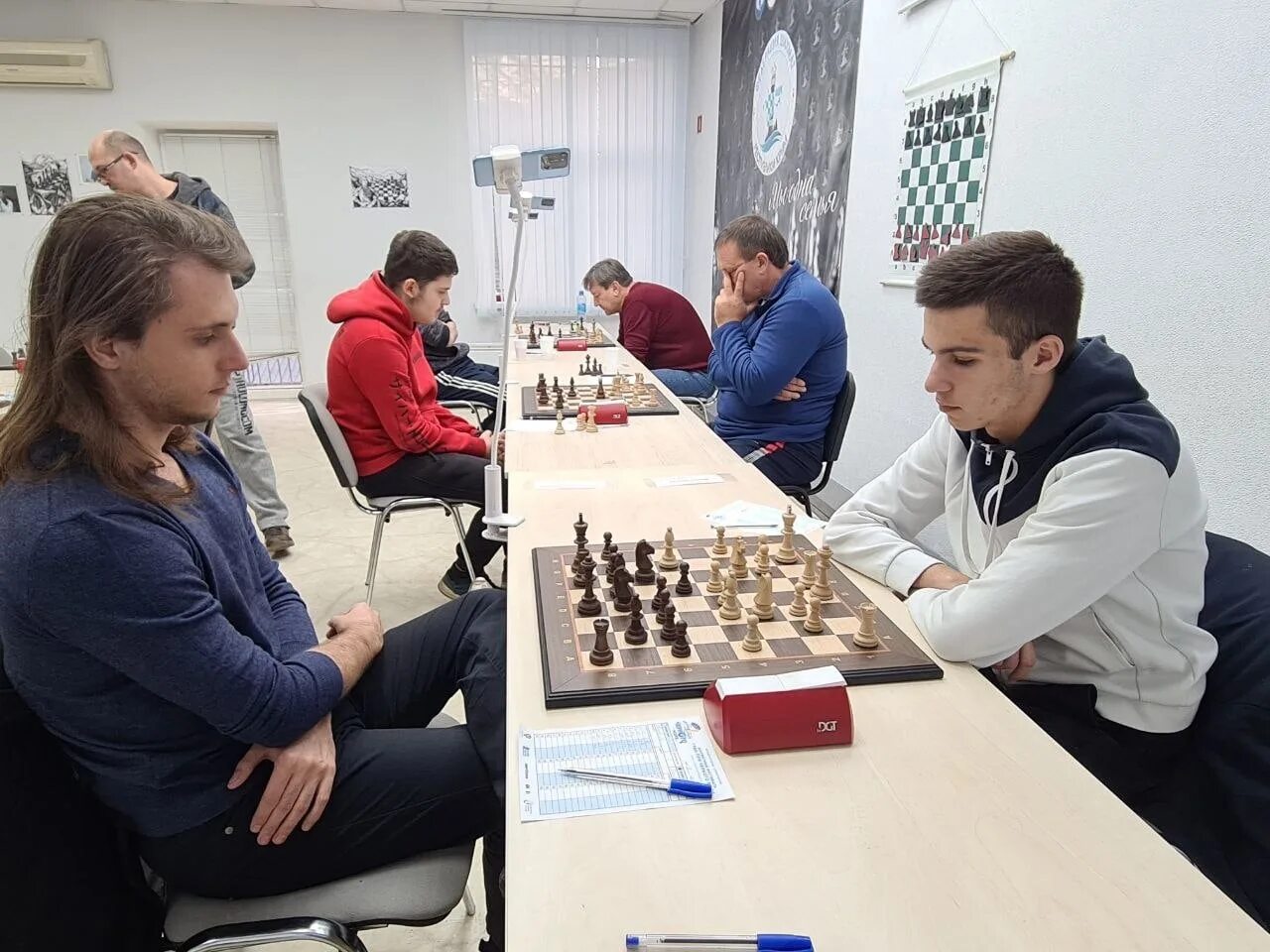 Евгений саввопуло крым. Шахматы симферополь. Шахматы симферополь. Симферопольский шахматист. Шахматы симферополь.