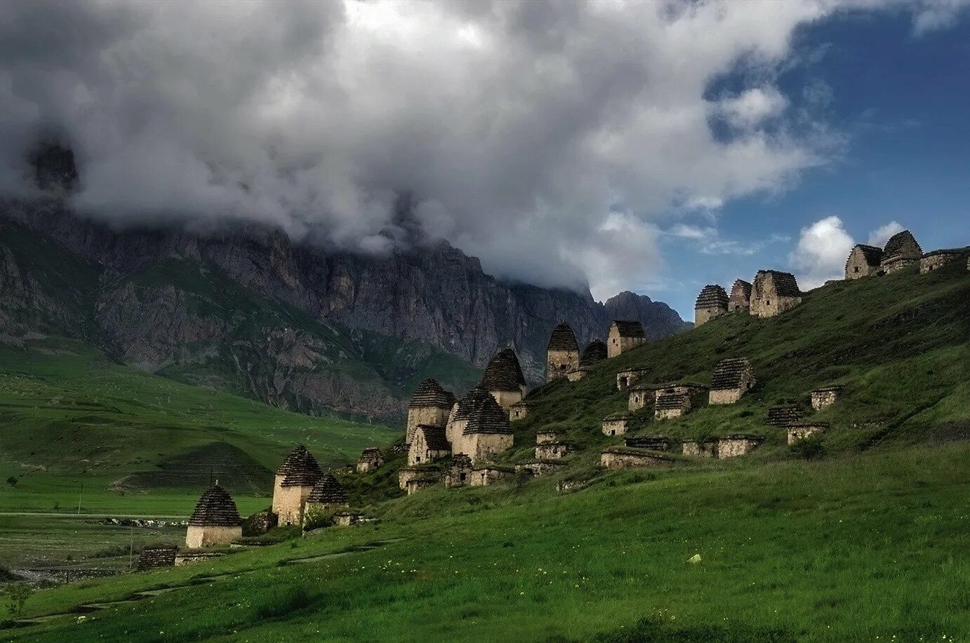 Владикавказ куртатинское ущелье. Картинки осетии. Картинки осетии. Северные осетины. Кавказ северная осетия алания.