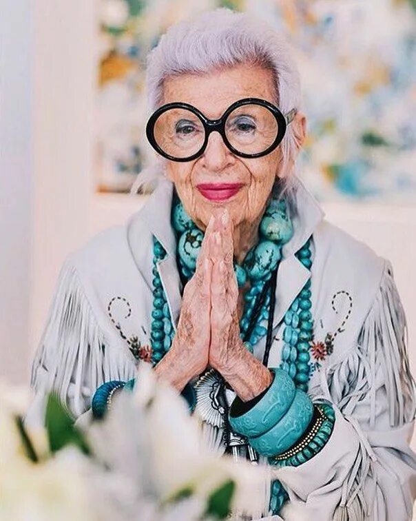 Iris apfel. Айрис Апфель. Айрис Апфель стиль. Айрис баррель Апфель. Молодая Айрис Апфель.