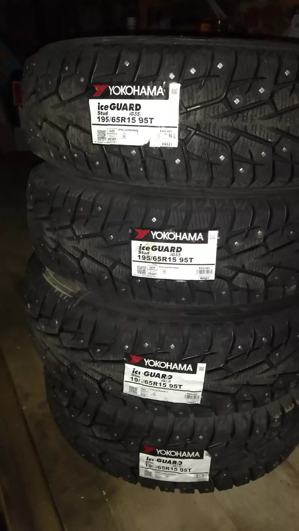 Шины йокогама айс. Yokohama Ice Guard ig55 195/65 r15 95t. Yokohama Ice Guard r15 ig55 95t. Yokohama Ice Guard stud ig55 215/65 r16. Yokohama Ice Guard stud ig55 195/65 r15.