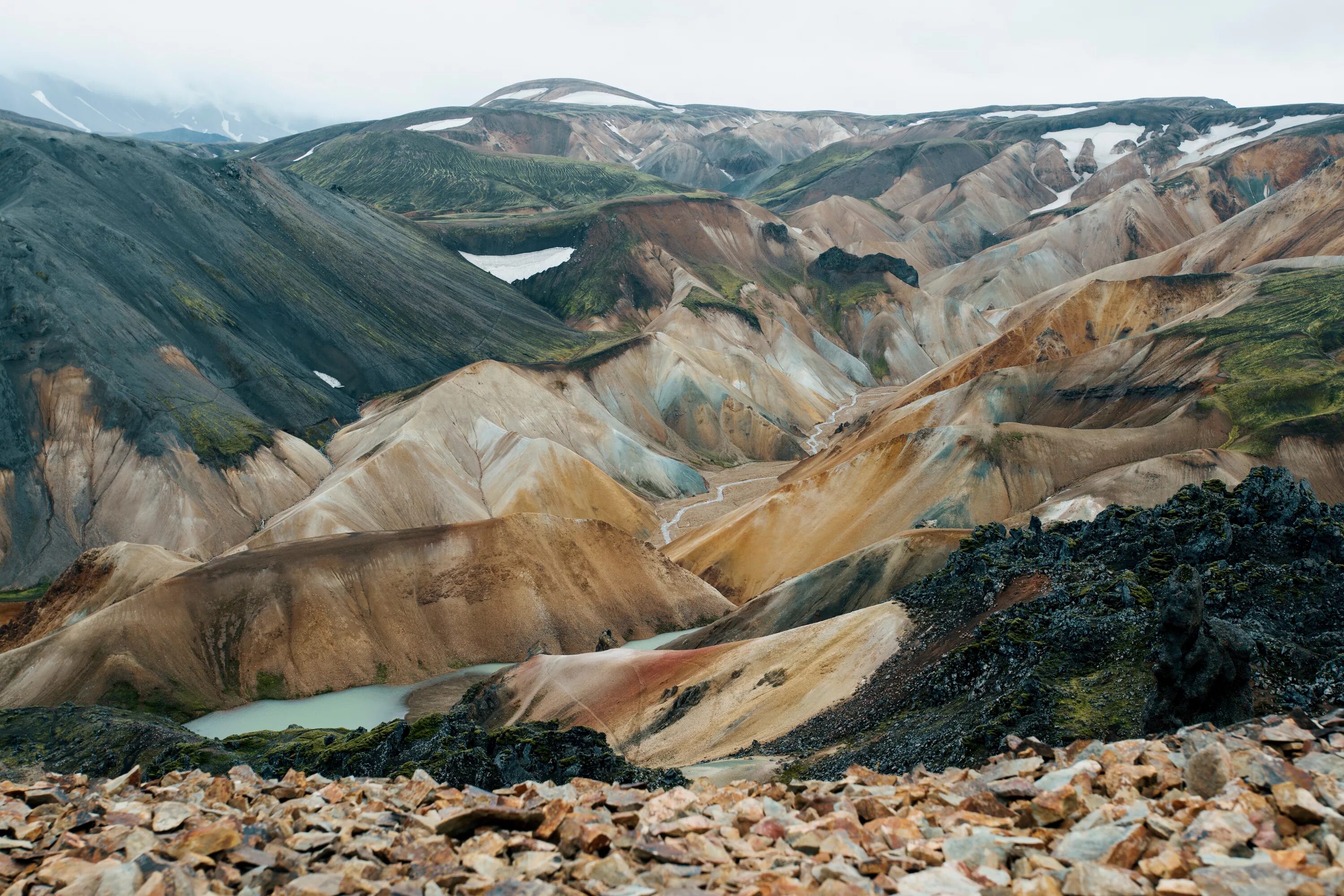 Геологические природные происхождения. Landmannalaugar Исландия. Долина Ландманналойгар. Цветные горы Ландманналойгар. Молласы Геология.
