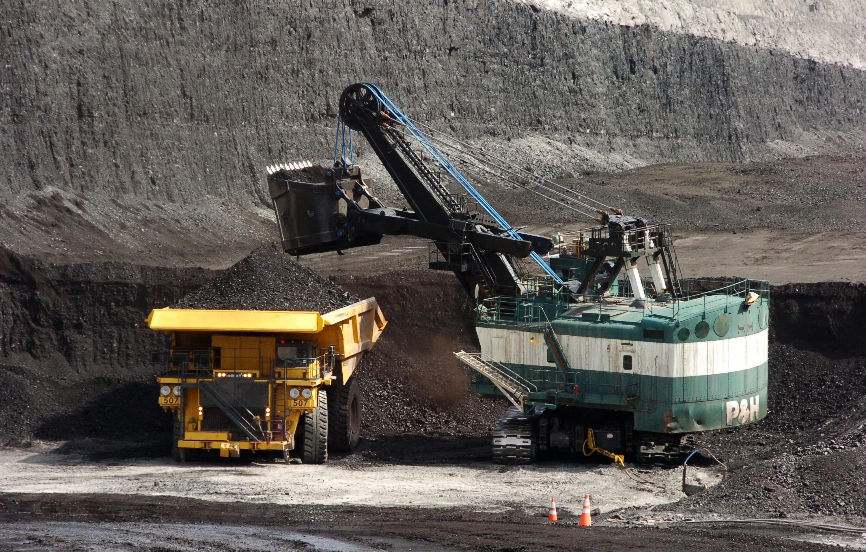 Угольная промышленность. Добыча угля. Угольная промышленность России. Добывающая промышленность уголь.