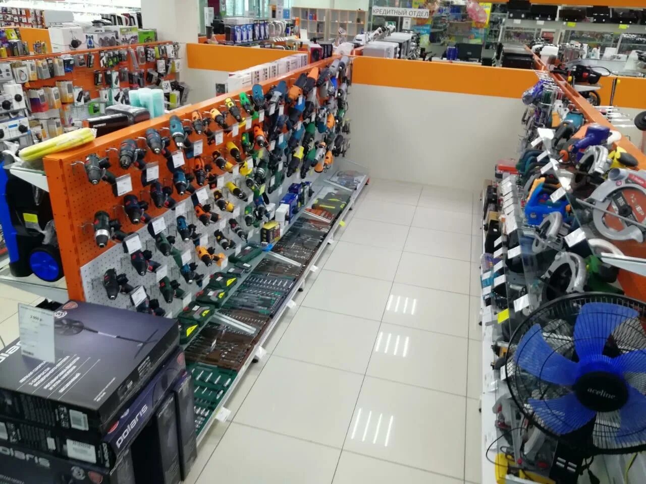 Днс первоуральск каталог товаров. Днс сочи. Магазин днс в первоуральске. Днс товары. Магазин-склад dns технопоинт.