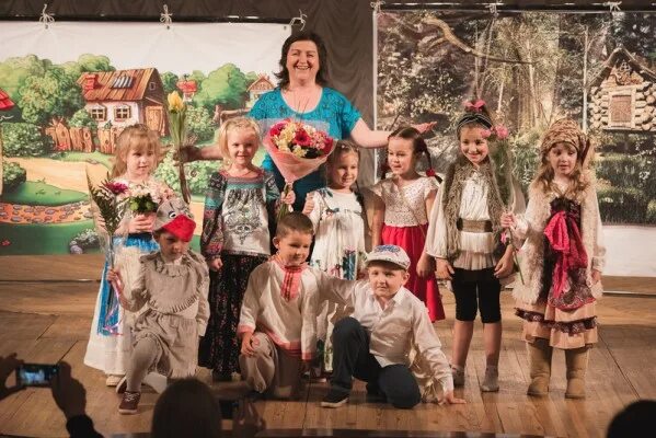 Театр студия бенефис хабаровск фото. Бенефис театральная студия детская. Бенефис самара театральная студия. Театральная школа бенефис. Театральная школа бенефис.