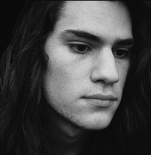 Johnny michael. Джон майкл экер. John higgins актер. Джон майкл экер. Майкл хауэлл виктория.