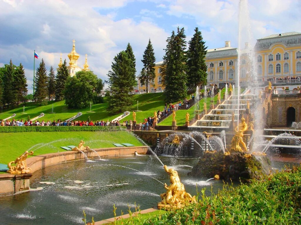 Петергоф википедия. Фонтаны петергофа в санкт-петербурге. петергоф город фонтанов. питер солнечный петергоф. петергоф фонтаны лето.